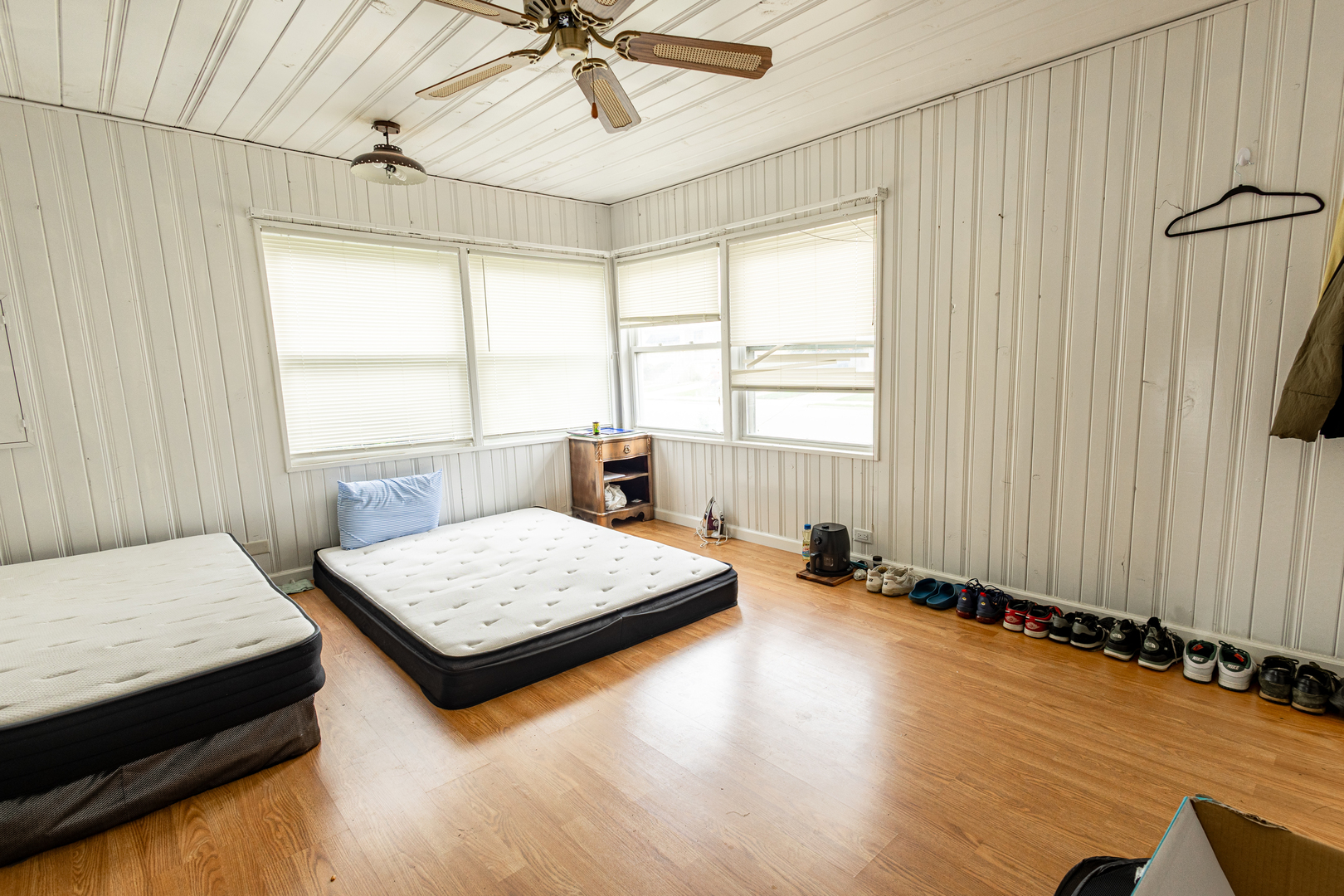 4422 Custer Avenue Brookfield, IL 60513 - Photo 6 of 22 a bedroom with furniture and window