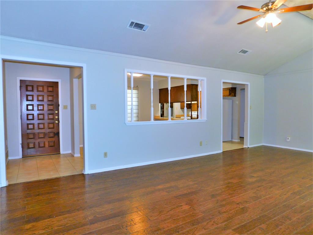 2716 Mill Pond Road Denton, TX 76209 - Photo 3 of 28