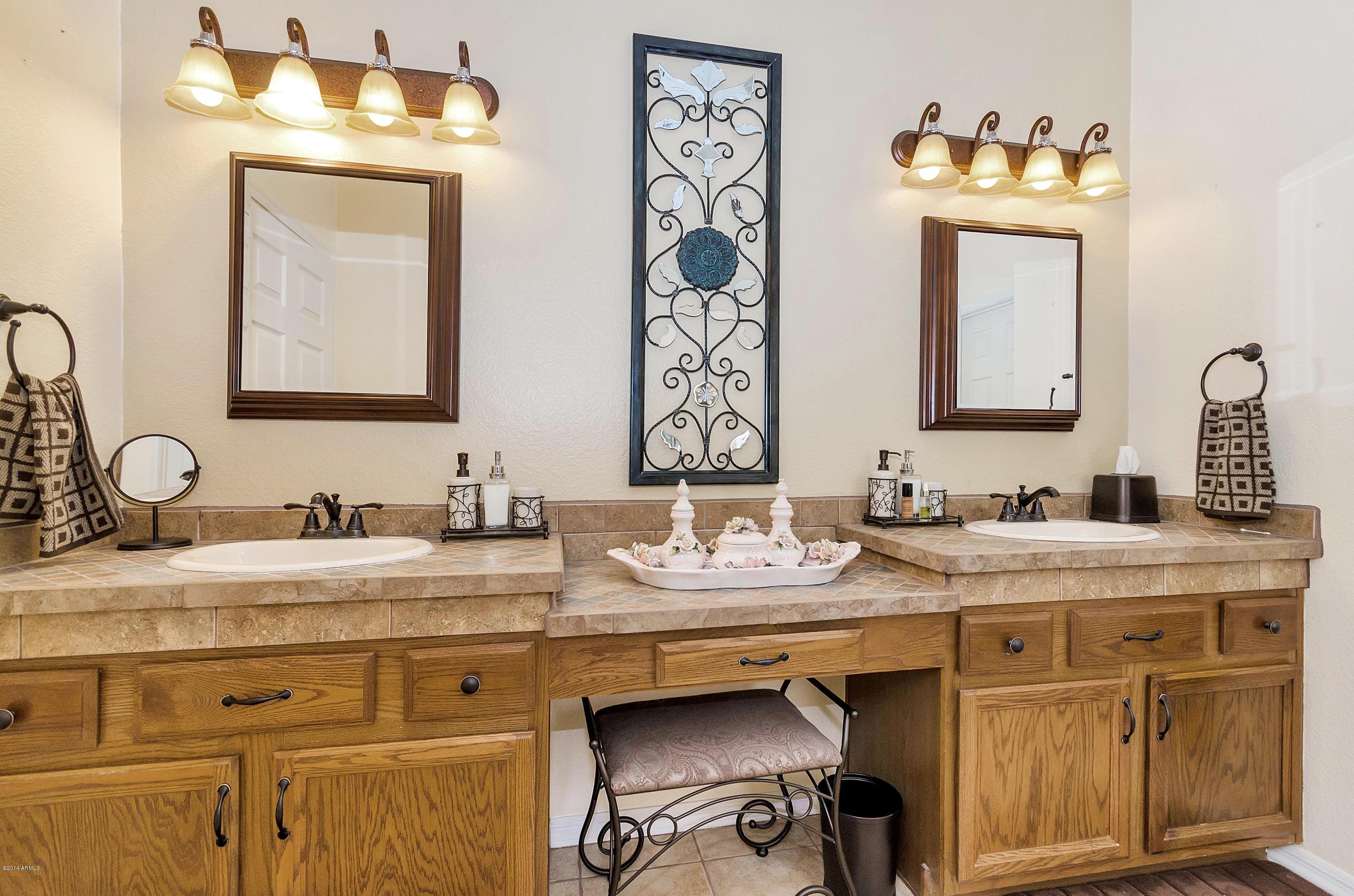 4468 East Walnut Road Gilbert, AZ 85298 - Photo 13 of 44 virtual-tour-142665-15