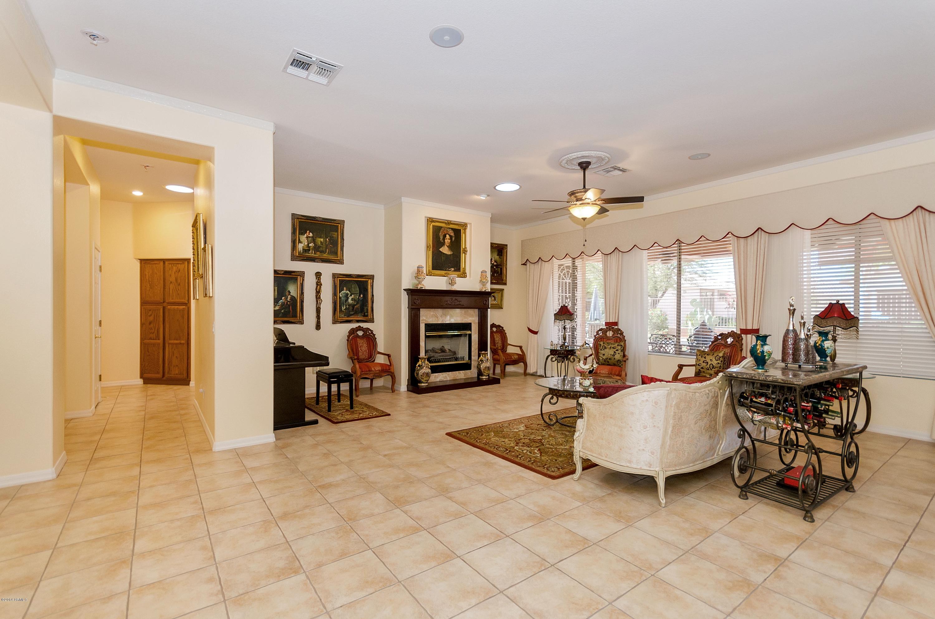 4468 East Walnut Road Gilbert, AZ 85298 - Photo 5 of 44 virtual-tour-142665-07