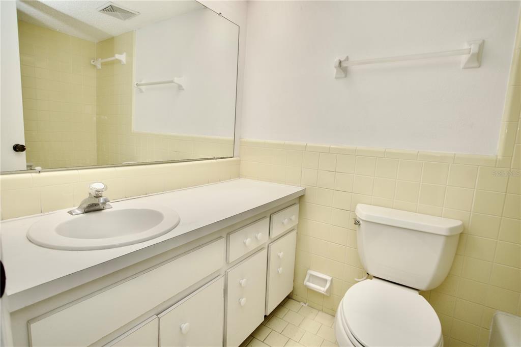 2101 Sunset Point Road, Unit 702 Clearwater, FL 33765 - Photo 18 of 20