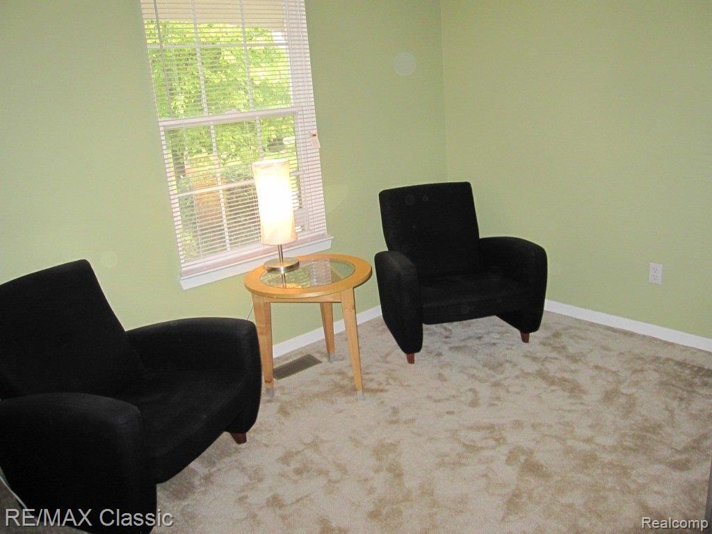 30795 Golden Ridge, Unit 180 Novi, MI 48377 - Photo 4 of 8