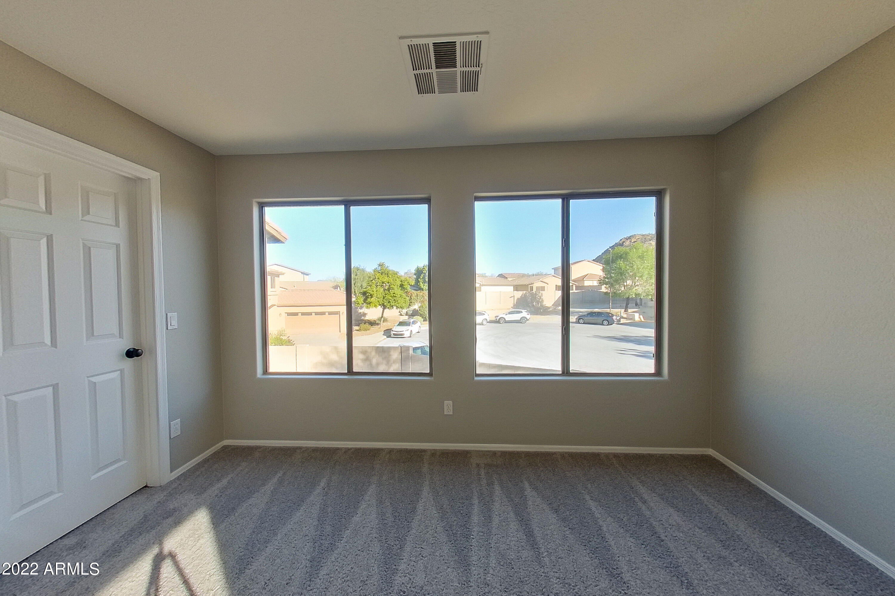 2622 West Florentine Road Phoenix, AZ 85086 - Photo 32 of 45 2622 W Florentine Rd Phoenix-print-035-0
