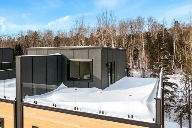 $650,000 | 3725 London Road, Unit 12, Duluth, MN 55804