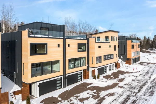 $625,000 | 3725 London Road, Unit 12, Duluth, MN 55804