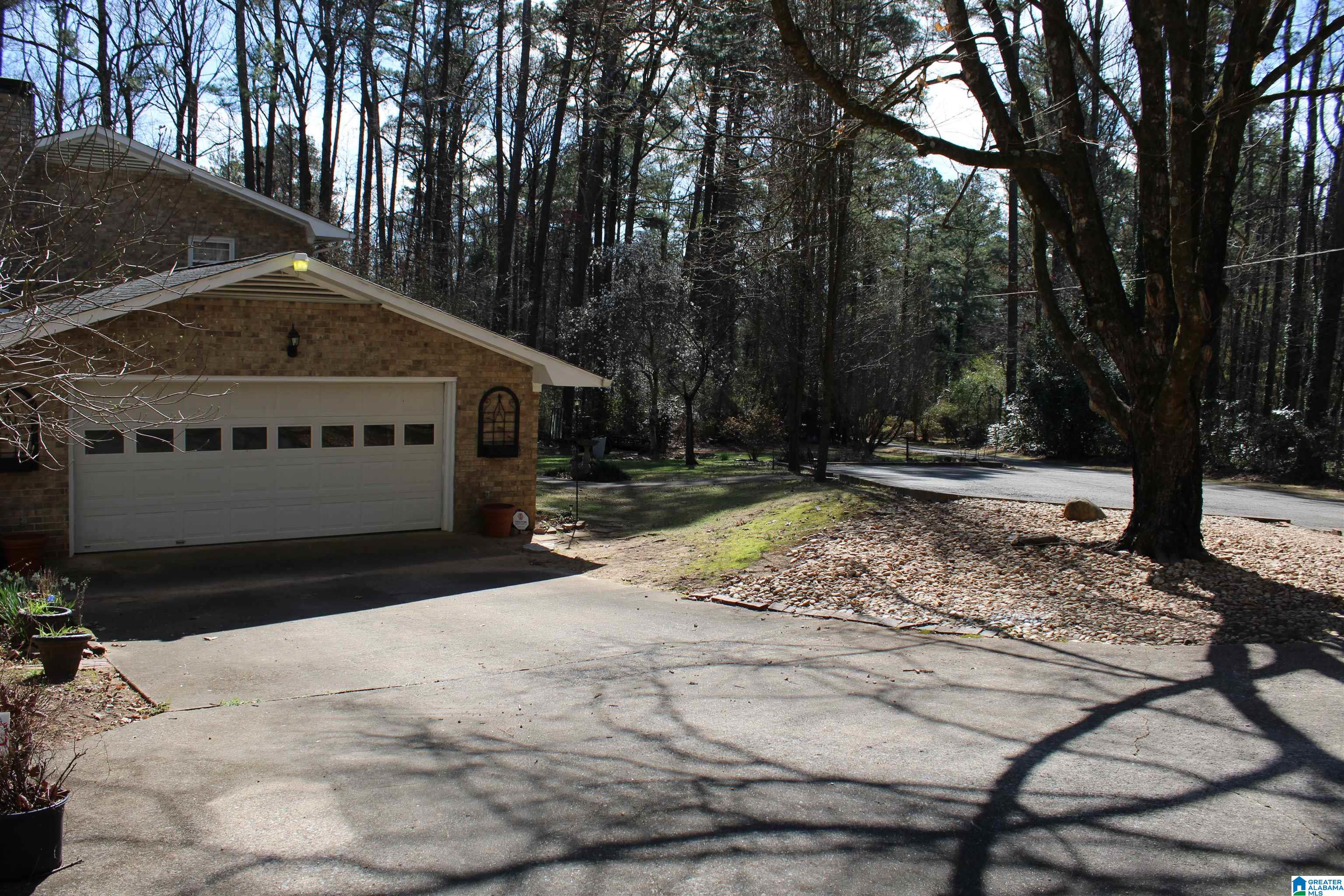 2908 Coleman Road Anniston, AL 36207 - Photo 32 of 45