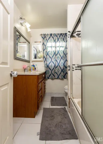 a view of a walk in closet