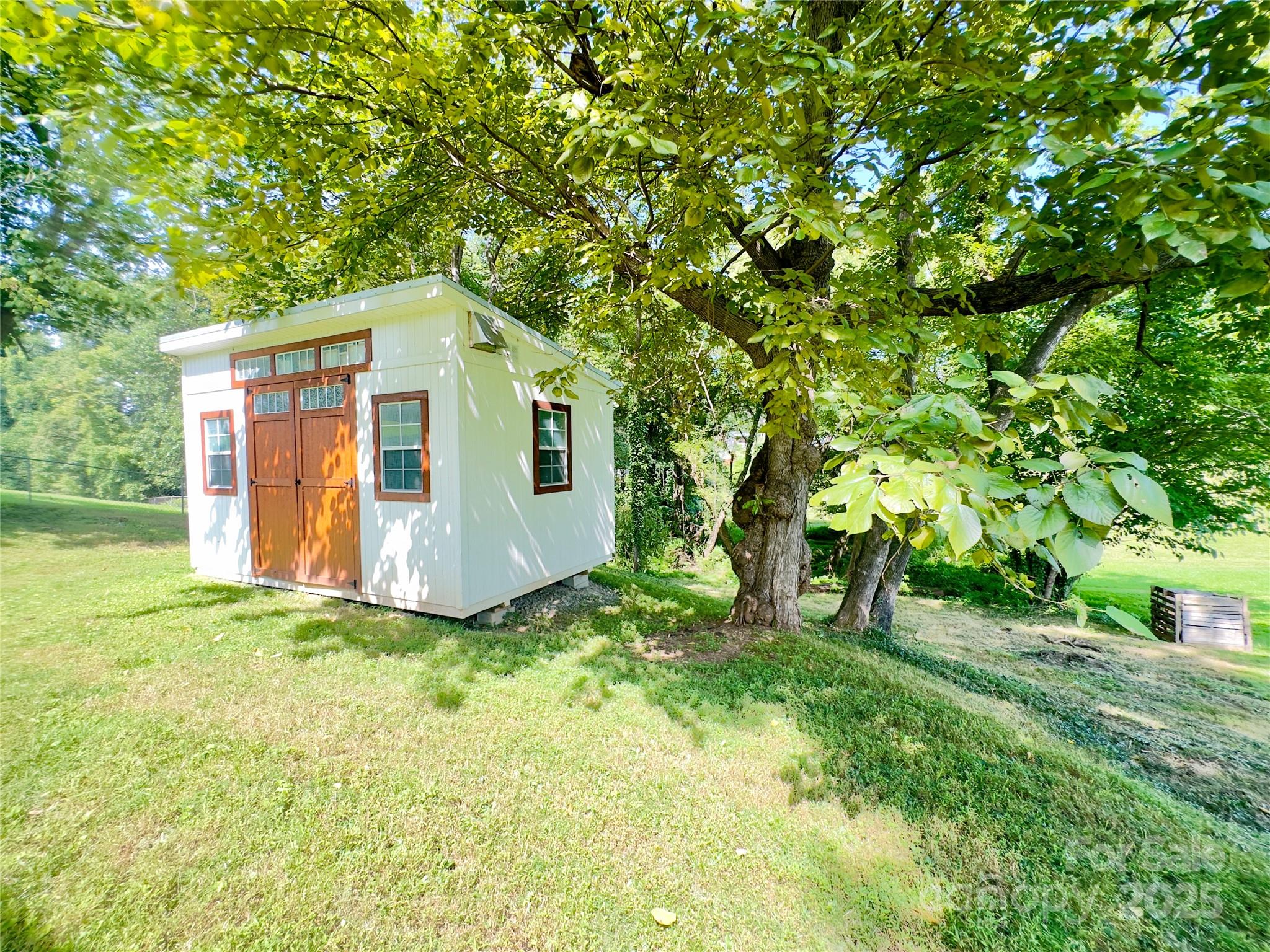 329 Morehead Road Marion, NC 28752 - Photo 8 of 20