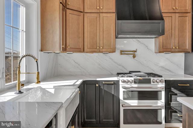 258 Weston Terrace Lititz, PA 17543 - Photo 4 of 9 a kitchen with a stove and a sink