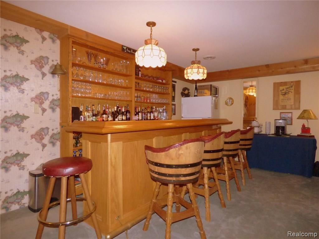 11070 Mcgregor Road Pinckney, MI 48169 - Photo 18 of 30 16 WET BAR IN FAMILY ROOM.JPG
