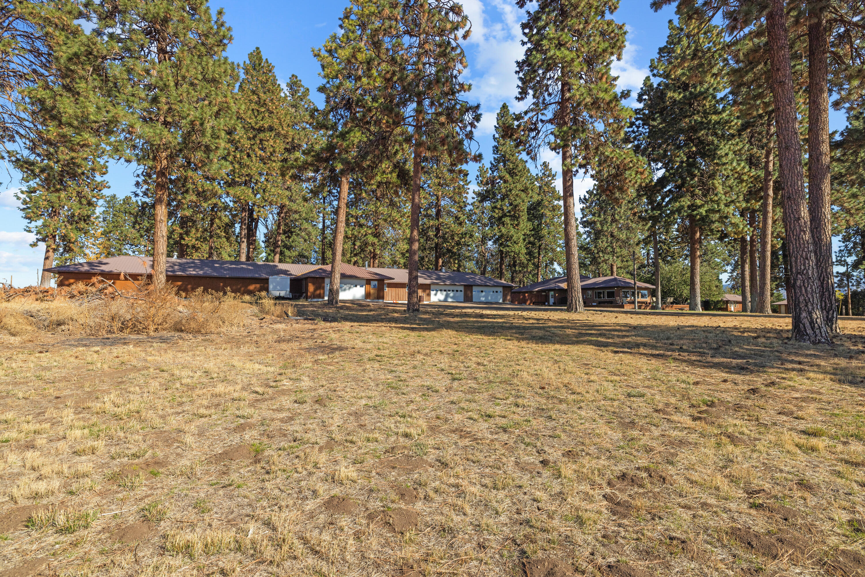 32486 Modoc Point Road Chiloquin, OR 97624 - Photo 113 of 135 32490 Modoc Point Rd-113