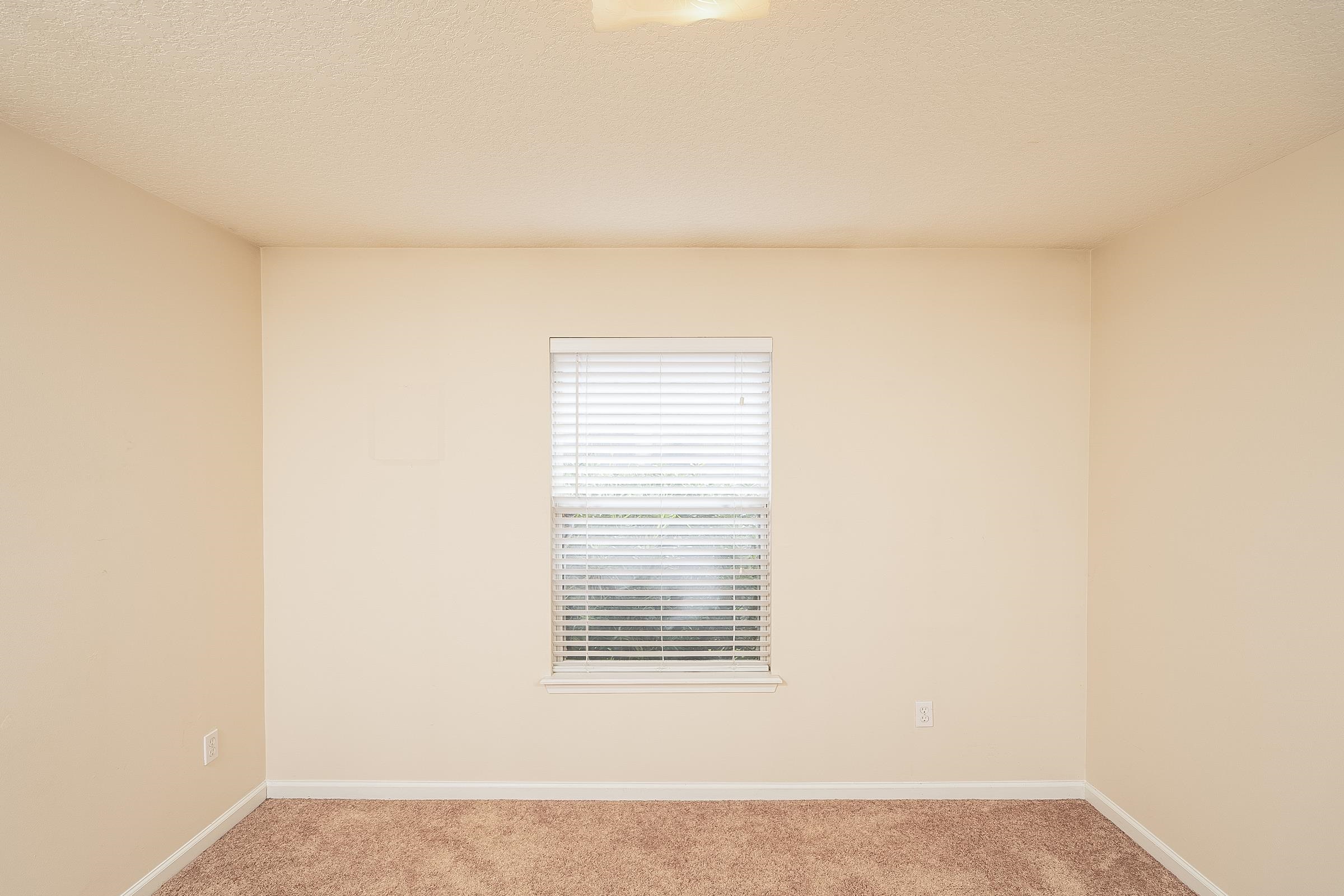 1525 Remington Way St. Augustine, FL 32084 - Photo 29 of 51 a view of a room with a window