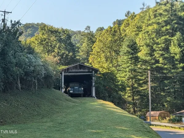 $249,000 | 118 Turner Road, Clinchco, VA 24226