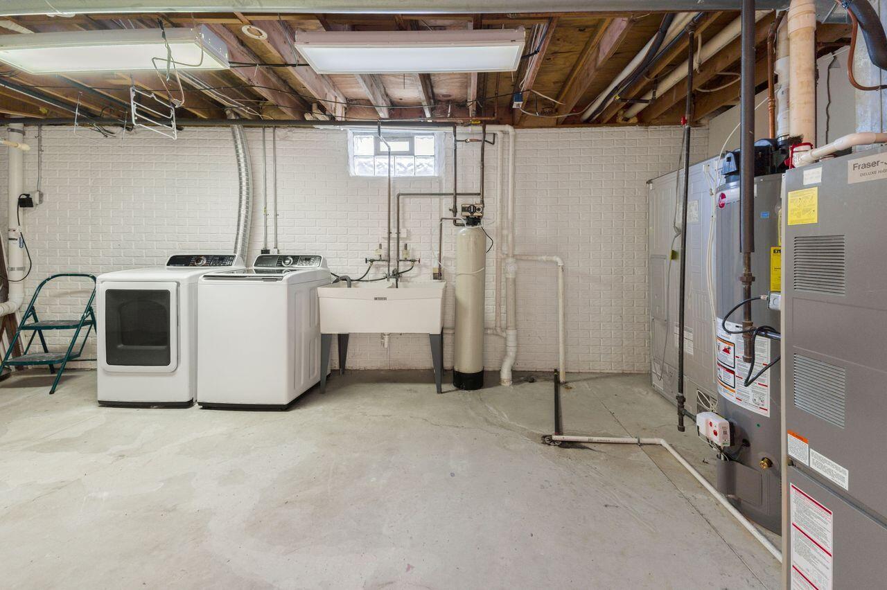 3030 South 130th Street New Berlin, WI 53151 - Photo 16 of 17 Laundry Room