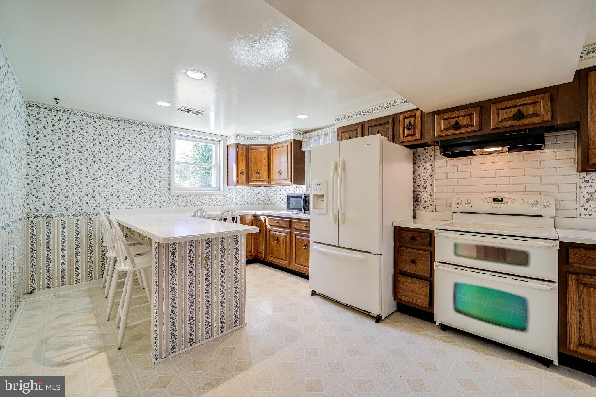 8101 Frye Road Alexandria, VA 22309 - Photo 25 of 50 Spacious Kitchen