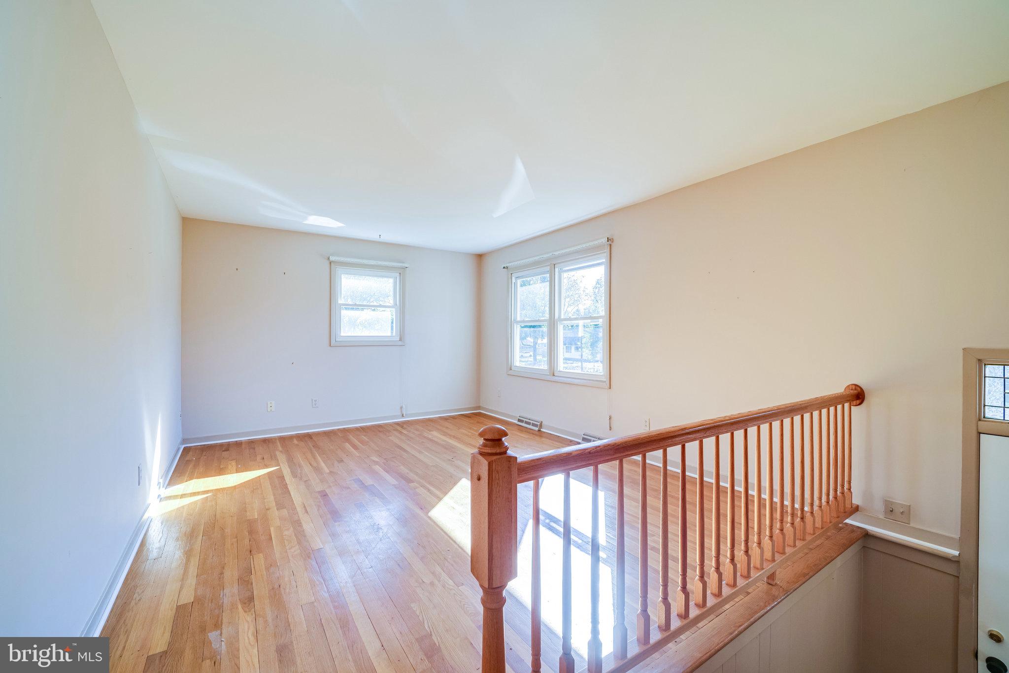 8101 Frye Road Alexandria, VA 22309 - Photo 5 of 50 Living Room