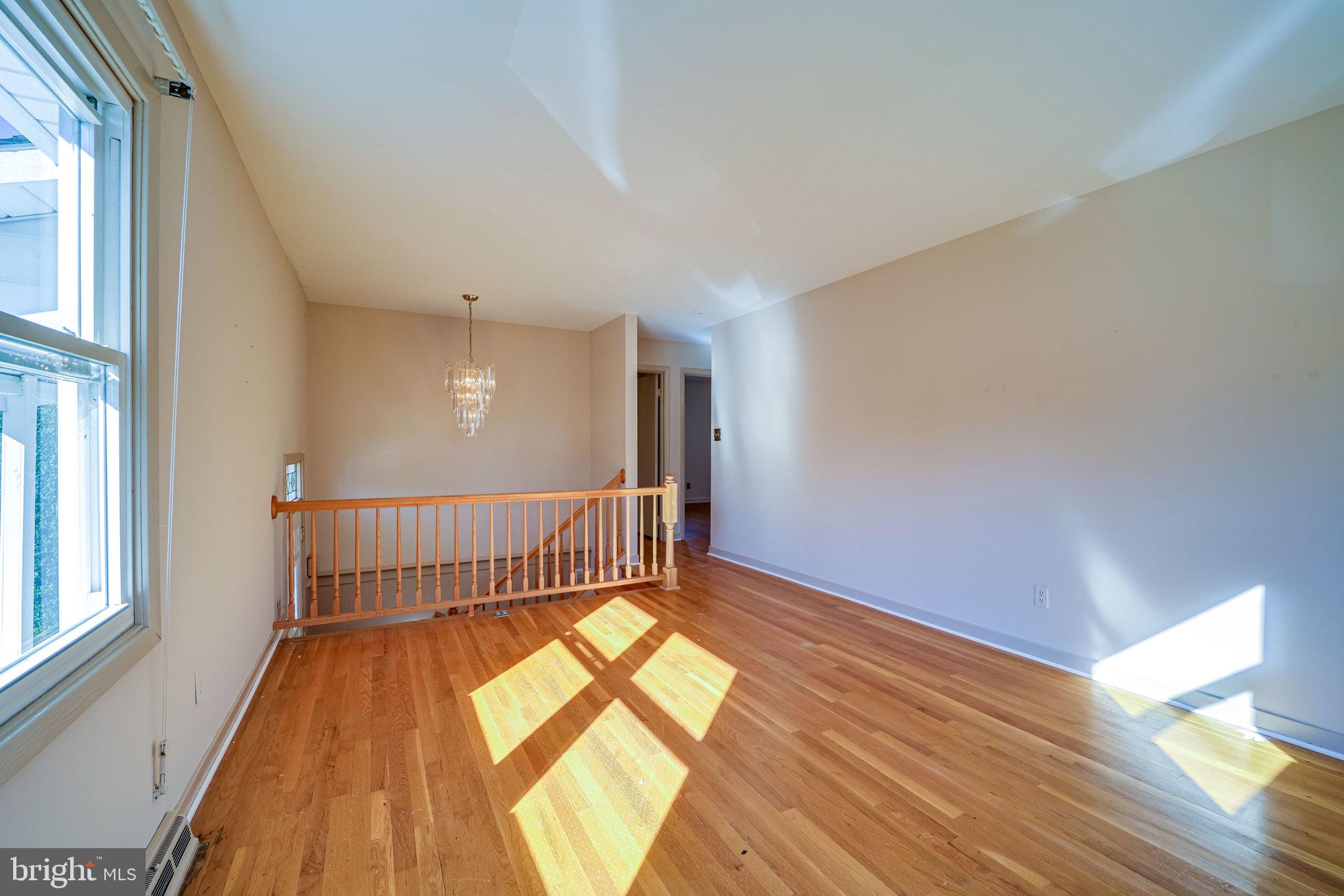 8101 Frye Road Alexandria, VA 22309 - Photo 8 of 50 Living Room