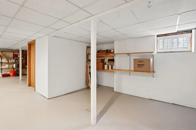 a view of a storage & utility room