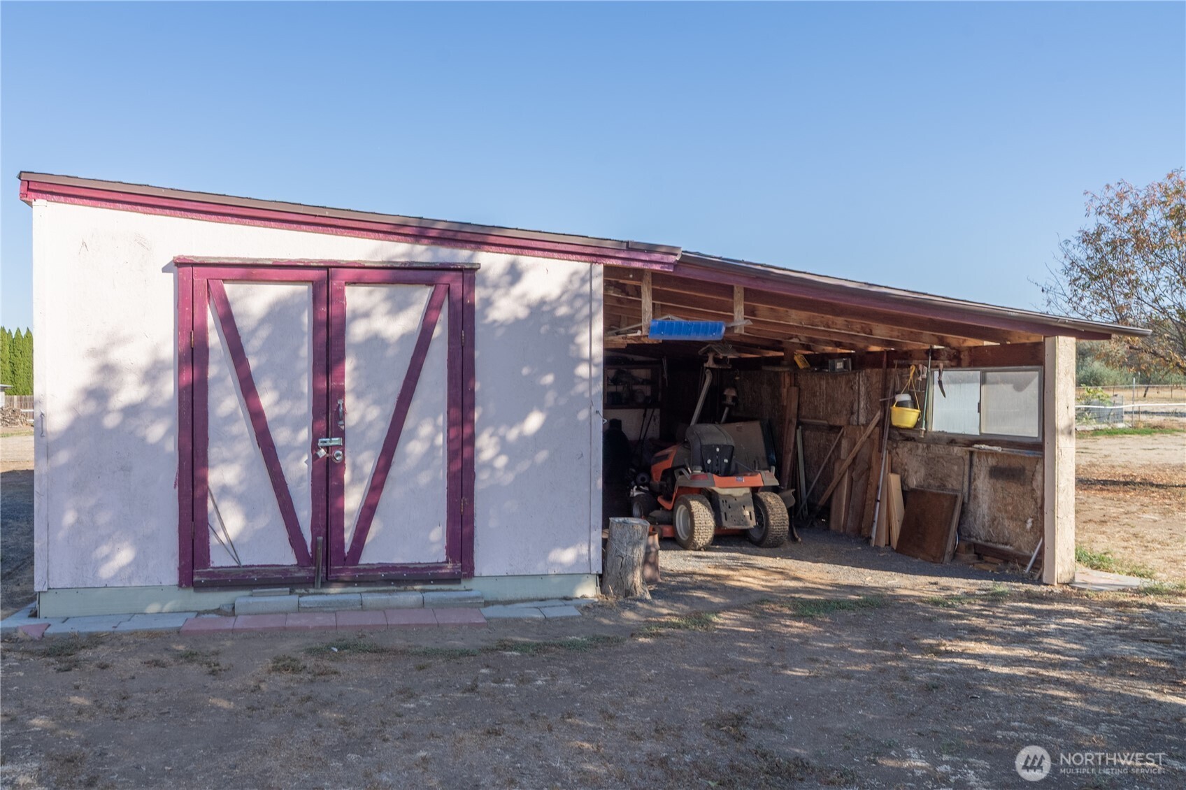 4331 Rd K 2 Street Northeast Moses Lake, WA 98837 - Photo 31 of 38 a view of a big room with wooden walls