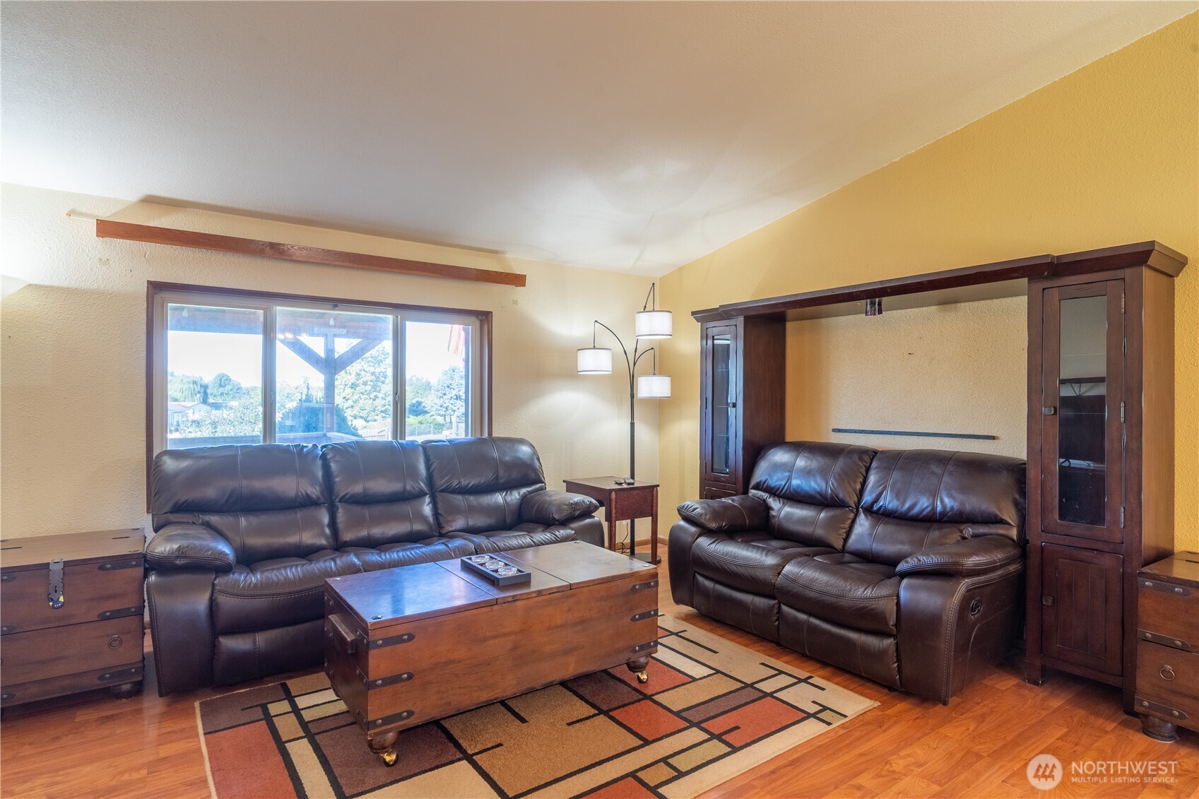 4331 Rd K 2 Street Northeast Moses Lake, WA 98837 - Photo 7 of 38 a living room with furniture and a window