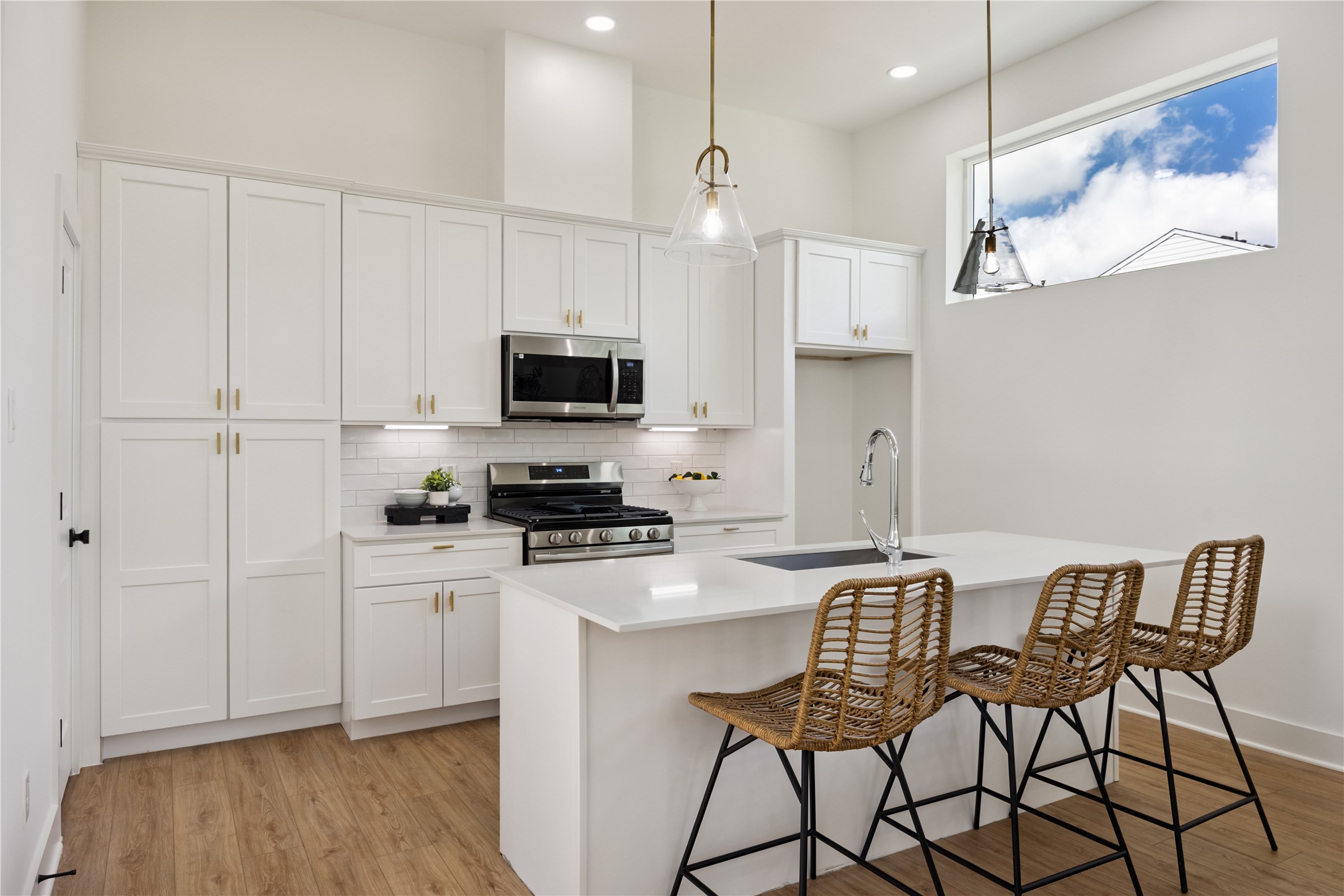 835 Rachel Street, Unit E Houston, TX 77091 - Photo 2 of 22 Kitchen