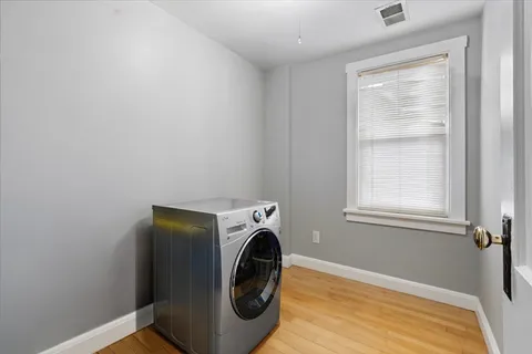 $520,000 | 5042 West Winnemac Avenue, Chicago, IL 60630