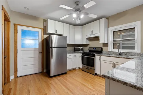 $520,000 | 5042 West Winnemac Avenue, Chicago, IL 60630