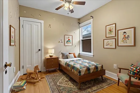 $520,000 | 5042 West Winnemac Avenue, Chicago, IL 60630