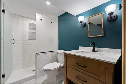 $520,000 | 5042 West Winnemac Avenue, Chicago, IL 60630