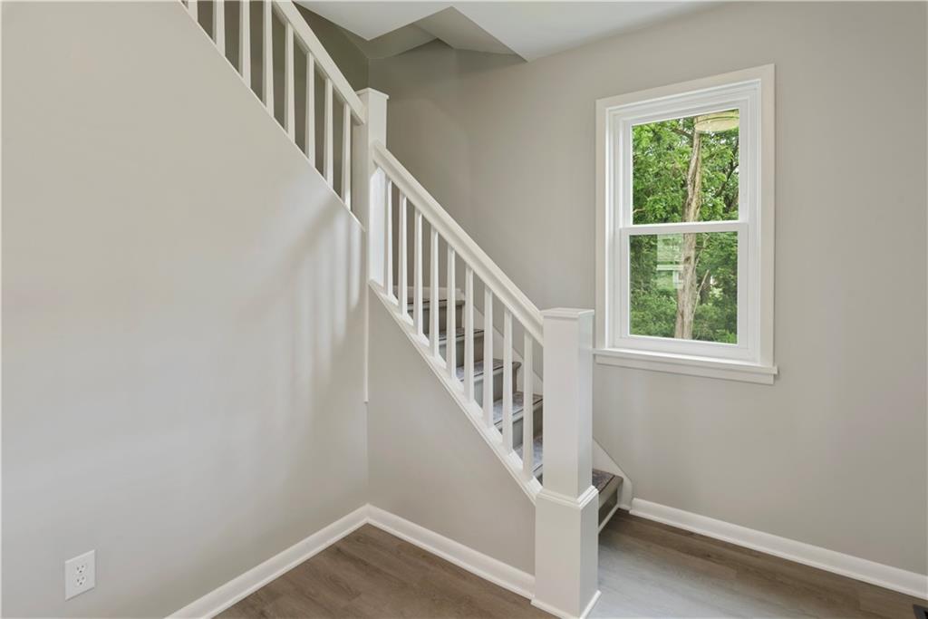 121 Freeport Road Butler, PA 16002 - Photo 5 of 37