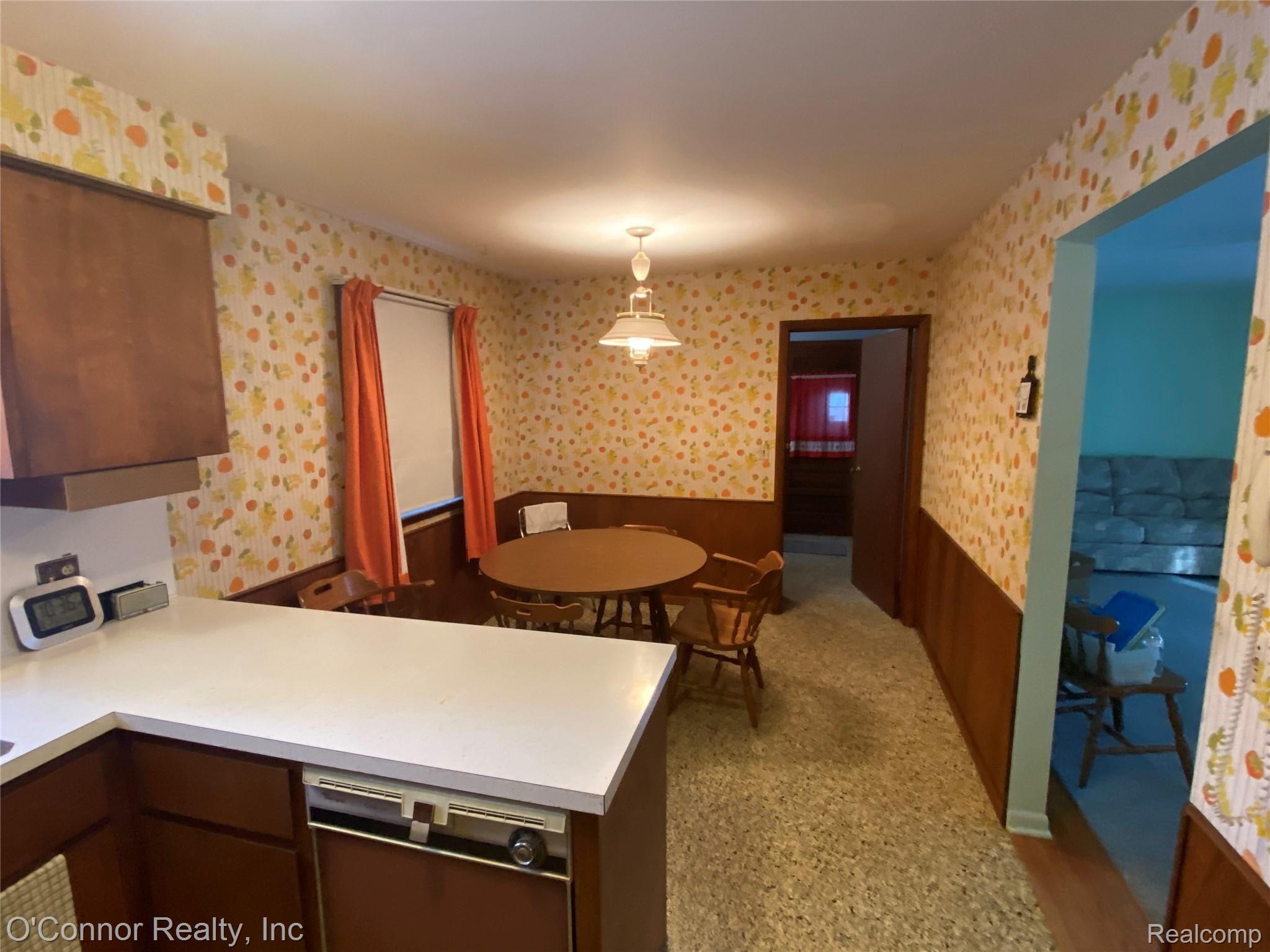 3333 Range Road Port Huron, MI 48060 - Photo 4 of 18 IMG_2804.jpg