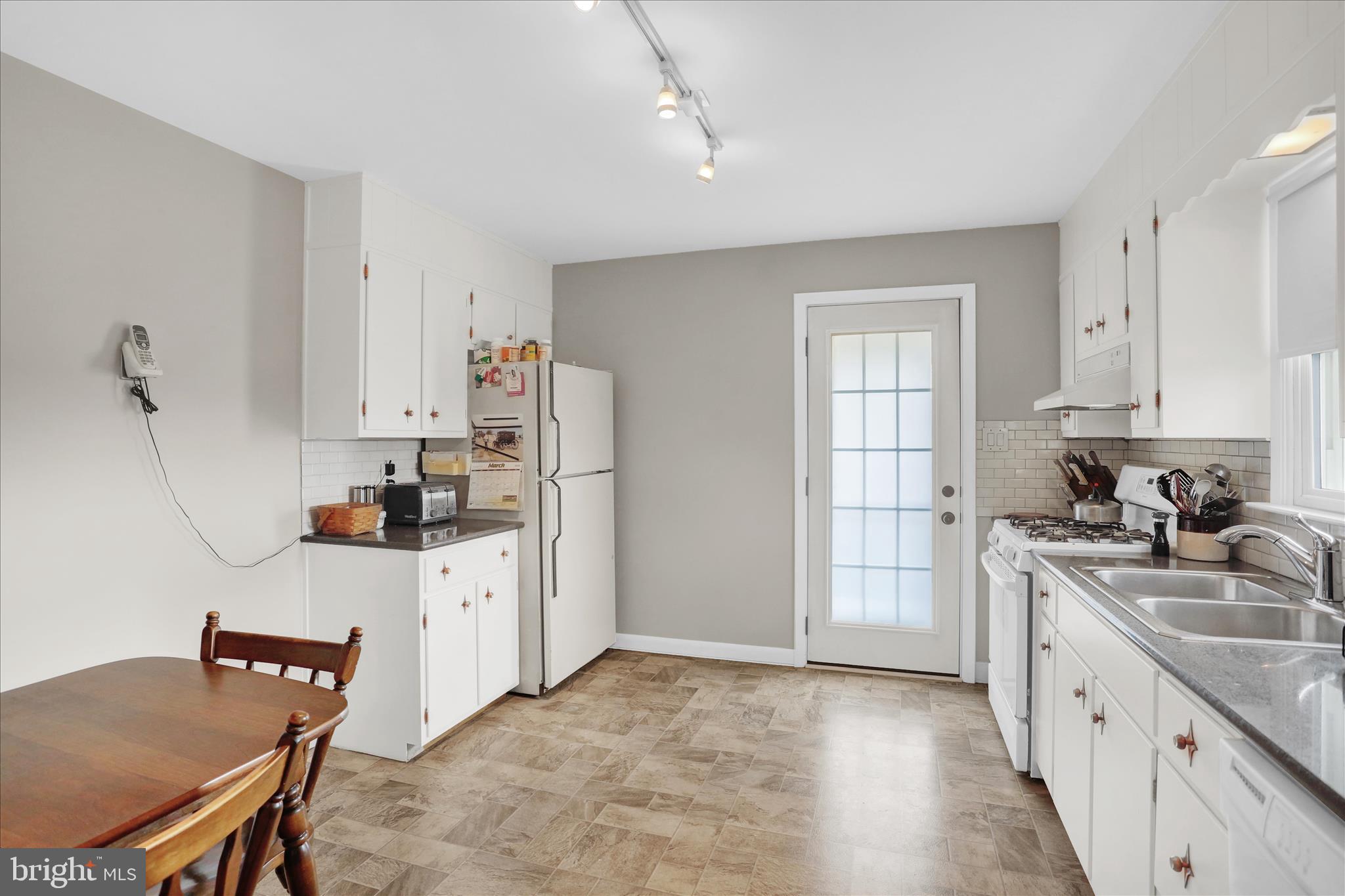 227 West Neversink Road Reading, PA 19606 - Photo 23 of 33 3I3A7899
