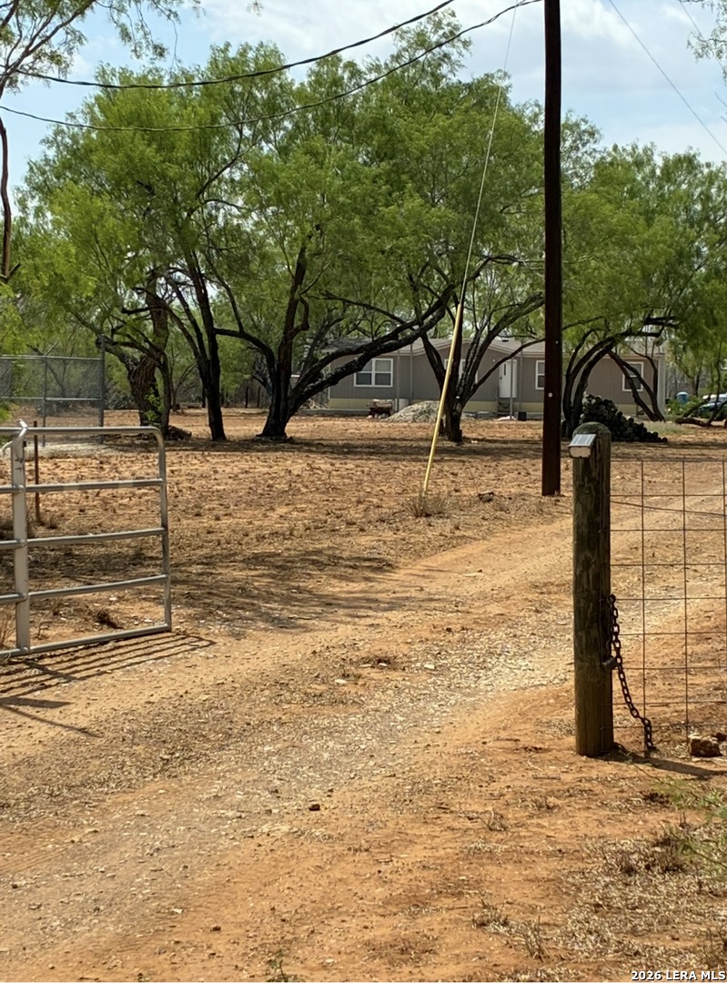 60 Childers Road Cotulla, TX 78014 - Photo 4 of 15