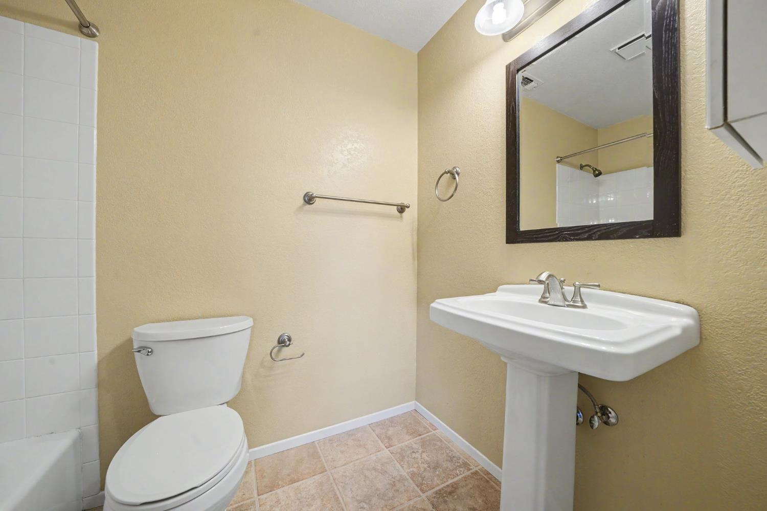 213 New York Ranch Road, Unit M Jackson, CA 95642 - Photo 37 of 52 Gallery Image 37
