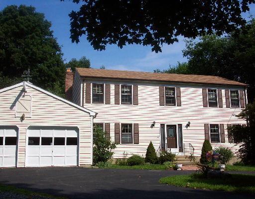 484 Stonehouse Road Trumbull, CT 06611 - Photo 1 of 1
