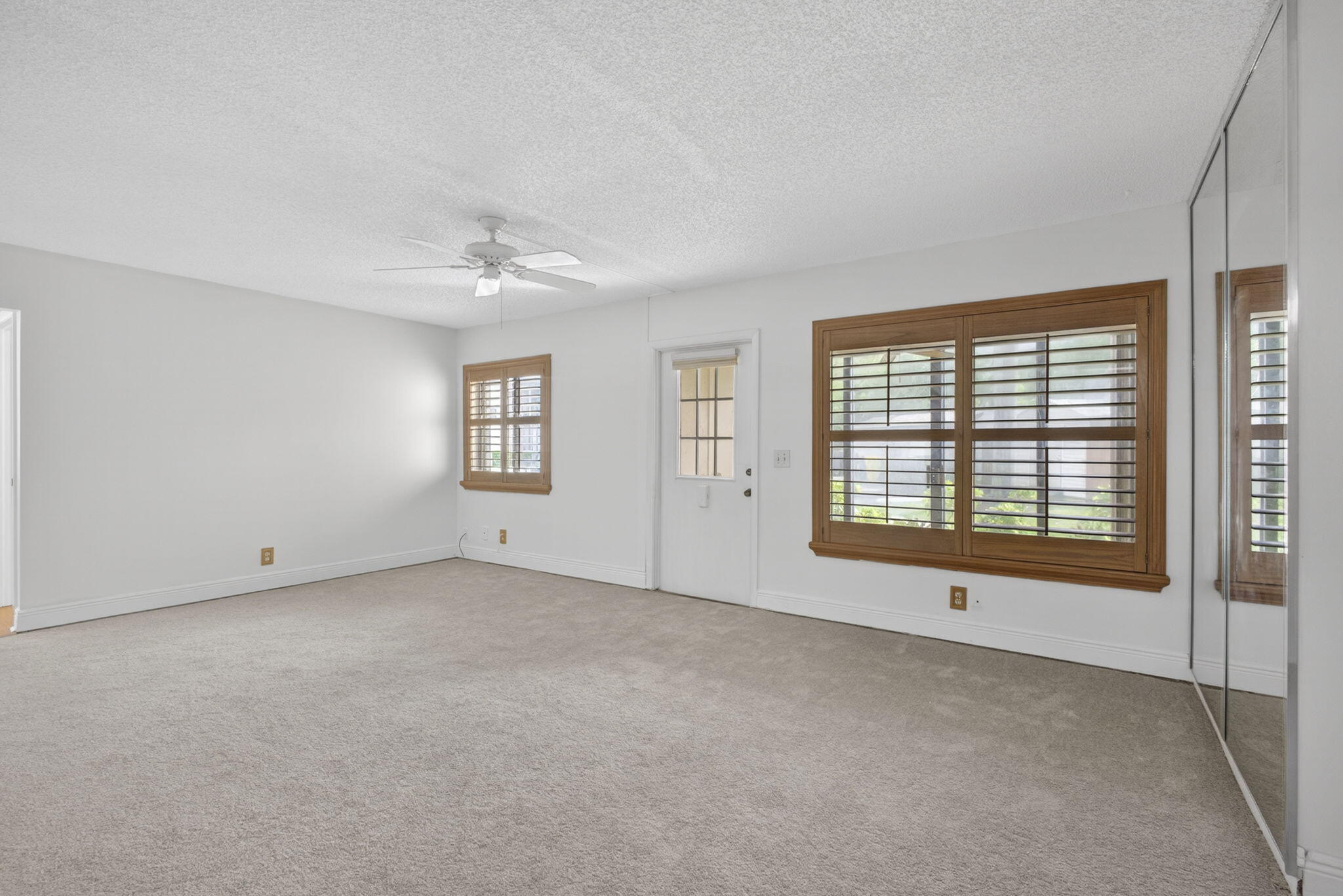315 Pine Ridge Circle, Unit D1 Greenacres, FL 33463 - Photo 14 of 43 14-web-or-mls-BS1A5047