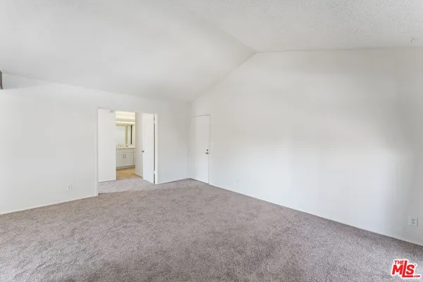 $2,400 | 4 Streamwood, Irvine, CA 92620