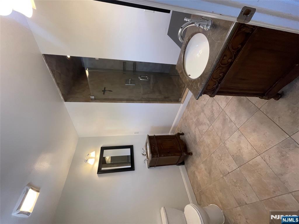 561 Studio Road, Unit 2 Ridgefield, NJ 07657 - Photo 17 of 28