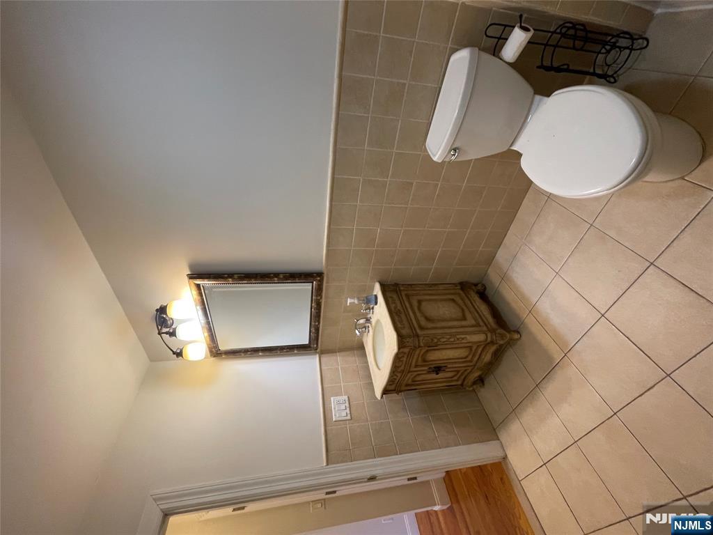 561 Studio Road, Unit 2 Ridgefield, NJ 07657 - Photo 26 of 28