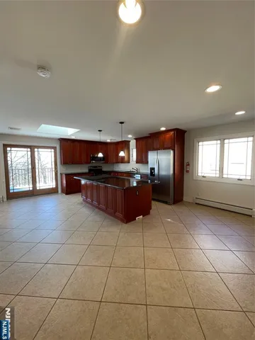 $2,950 | 561 Studio Road, Unit 2, Ridgefield, NJ 07657