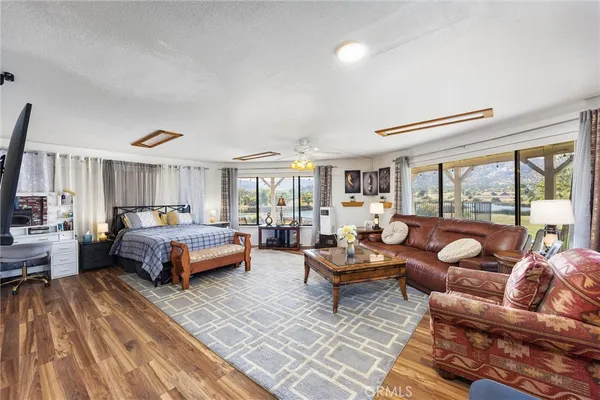 a view of a livingroom with storage space