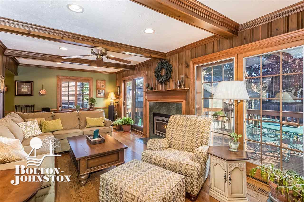 1366 Bishop Road Grosse Pointe, MI 48230 - Photo 16 of 50 Family Room