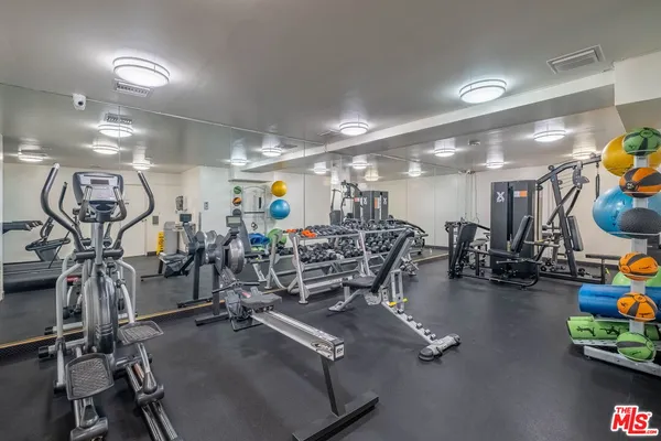 $3,700 | 100 South Doheny Drive, Unit 209, Los Angeles, CA 90048