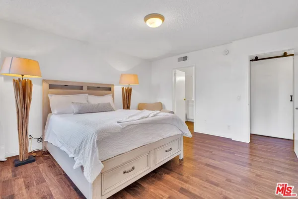 $3,700 | 100 South Doheny Drive, Unit 209, Los Angeles, CA 90048