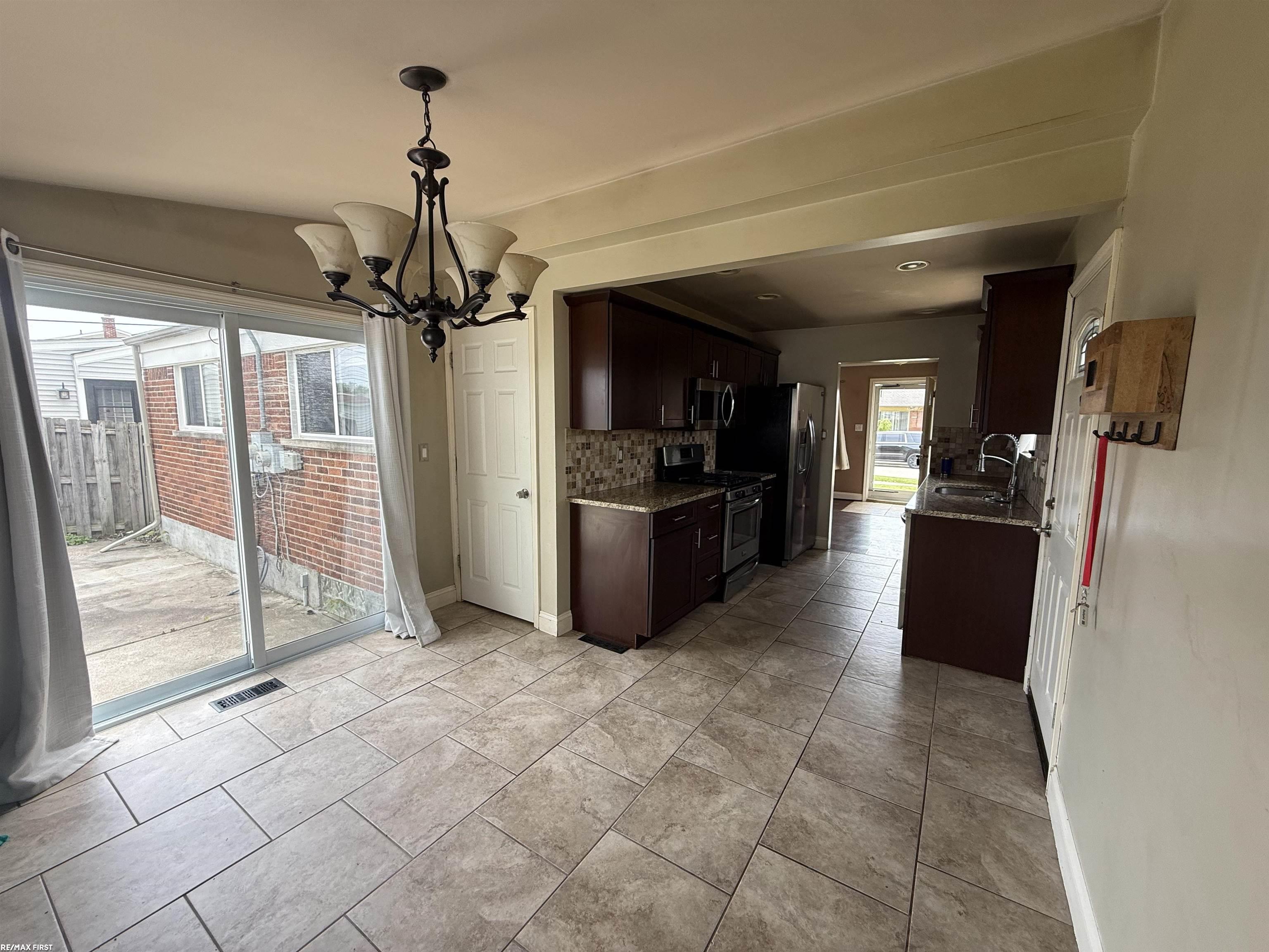 17851 Rainbow Road Fraser, MI 48026 - Photo 6 of 26
