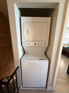 $219,900 | 335 David Court, Unit B, Bartlett, IL 60103