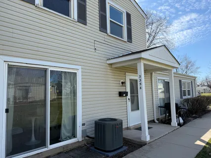 $219,900 | 335 David Court, Unit B, Bartlett, IL 60103