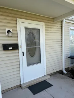 $219,900 | 335 David Court, Unit B, Bartlett, IL 60103