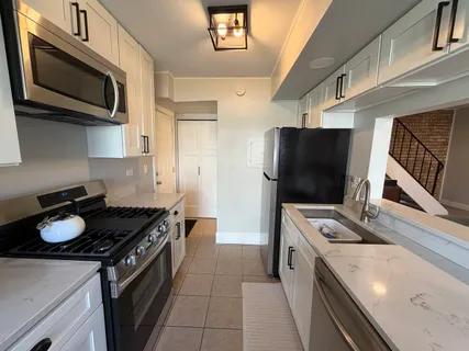 $219,900 | 335 David Court, Unit B, Bartlett, IL 60103