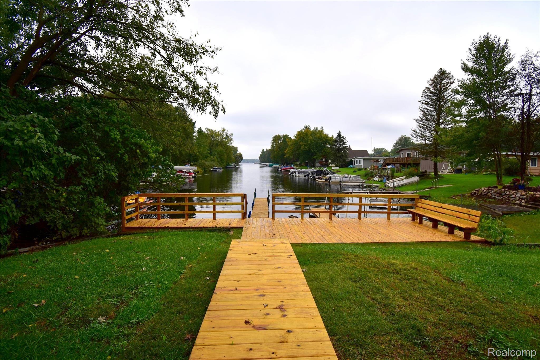 1826 Darwin Road Pinckney, MI 48169 - Photo 23 of 25 21 FRONT ON CANAL.JPG